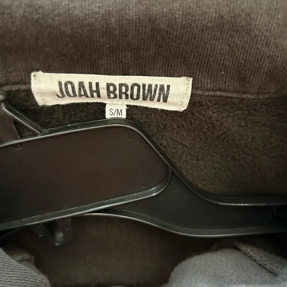 Joah Brown Black Cropped Sweatshirt - Picture 6 of 6